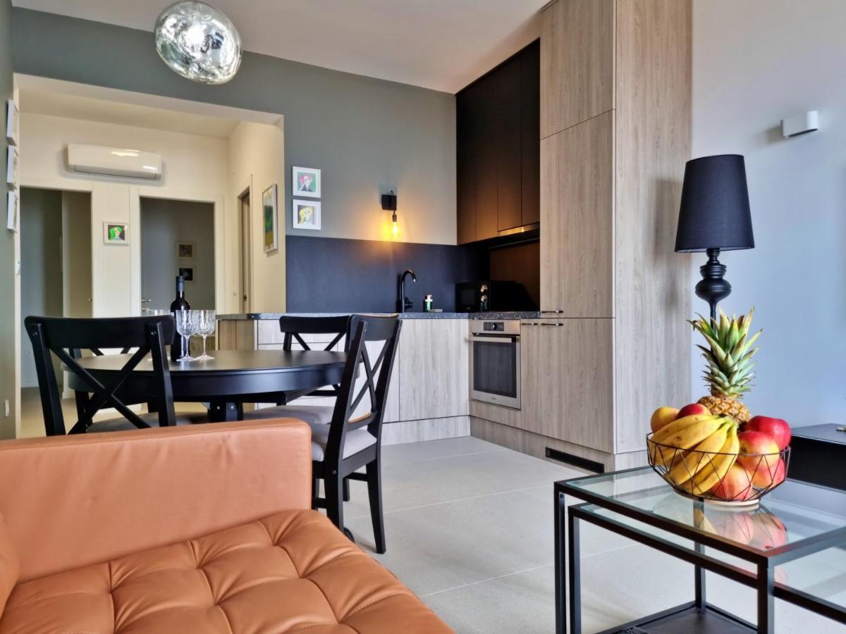 Apartment La Vie Omis Bagian luar foto